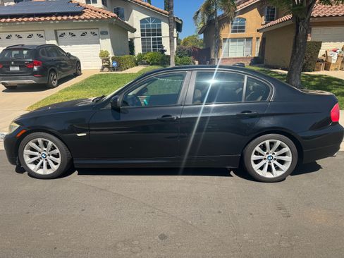 Used 2009 BMW 328i Sedan RWD image 1