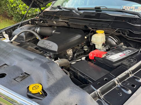 Used 2017 RAM 1500 Classic SLT RWD image 11