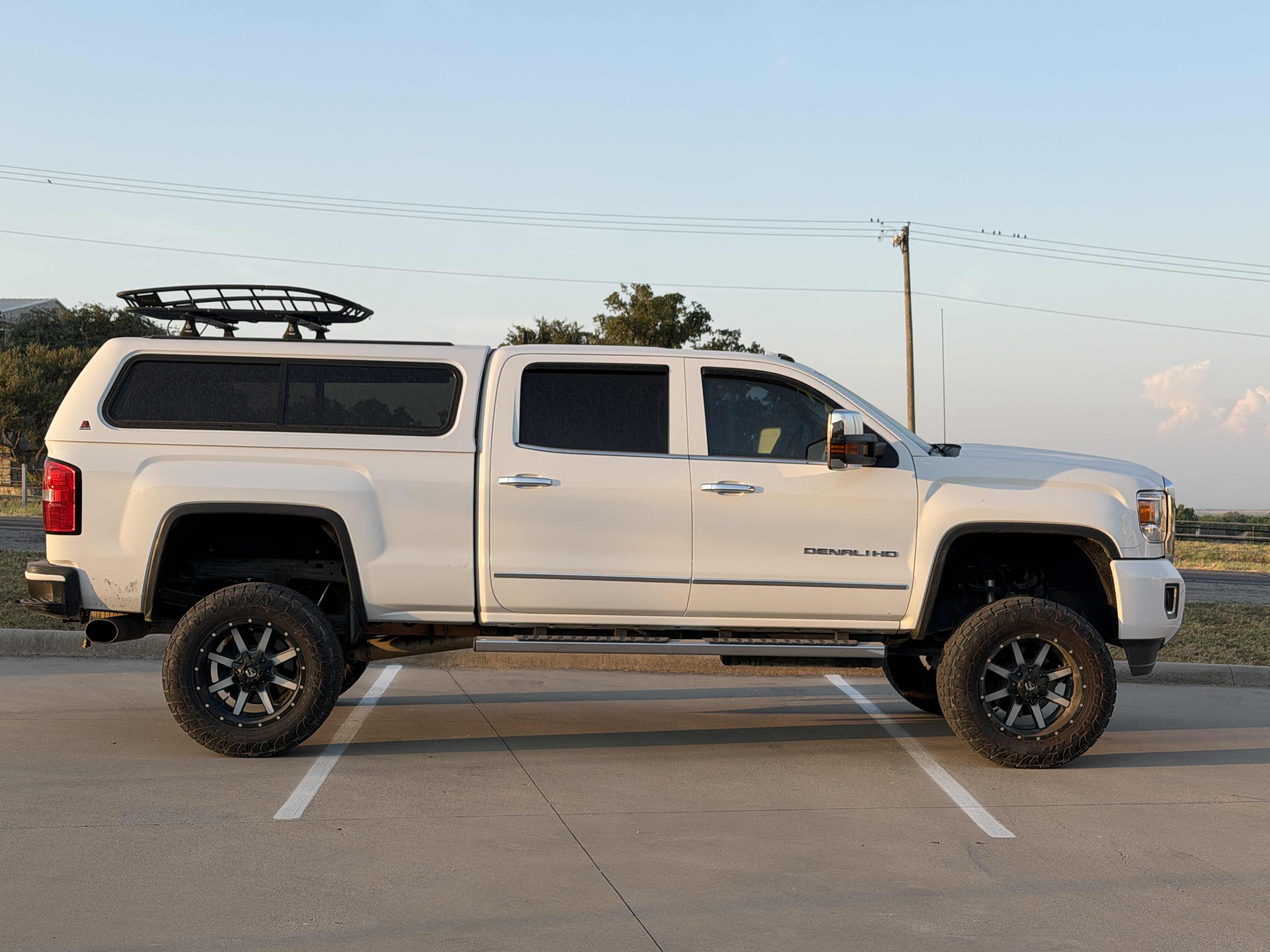 Used 2015 GMC Sierra 2500 Denali w/ Duramax Plus Package AWD/4WD image 1
