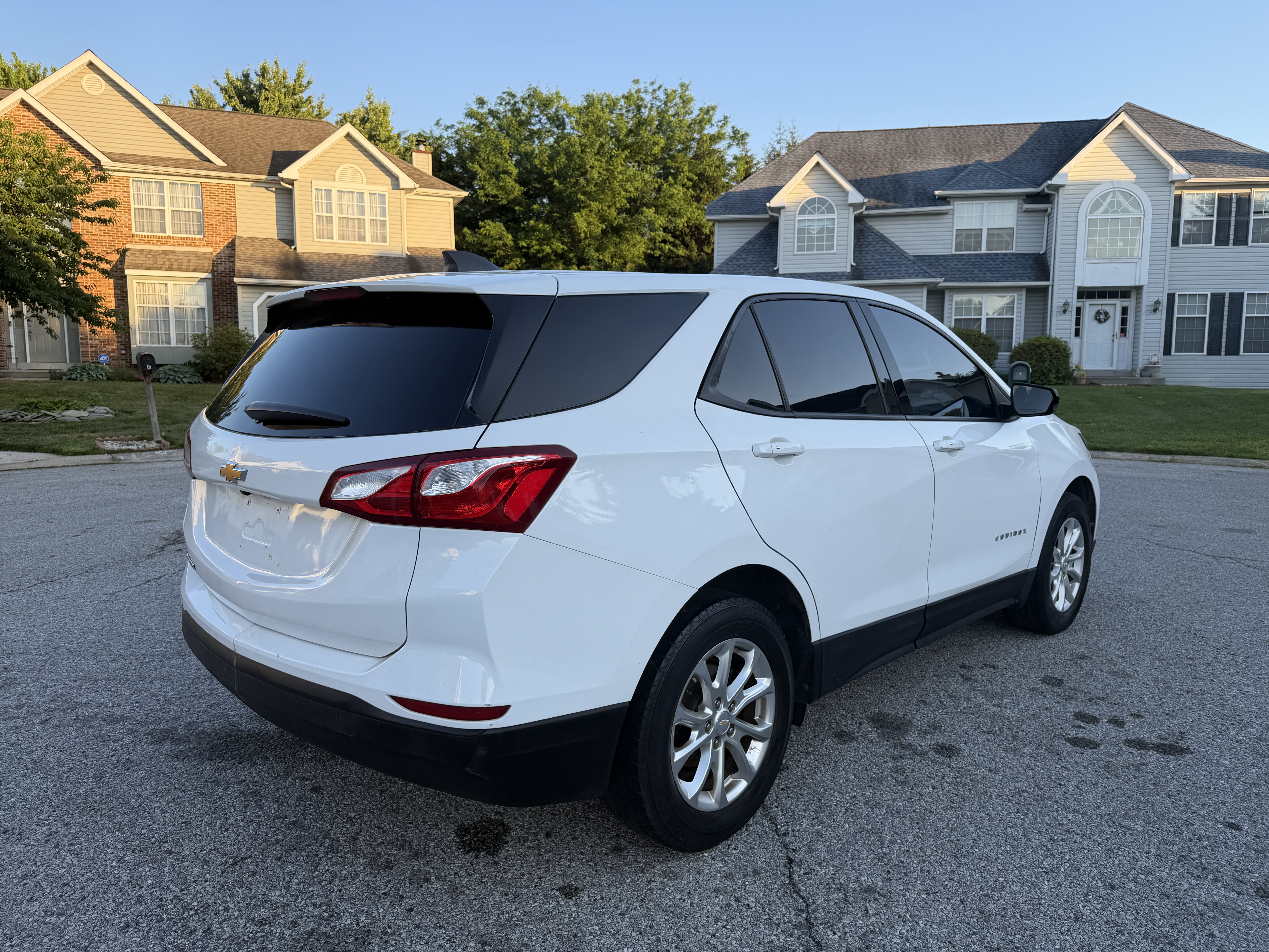 Used 2019 Chevrolet Equinox LS w/ LS Convenience Package FWD image 8