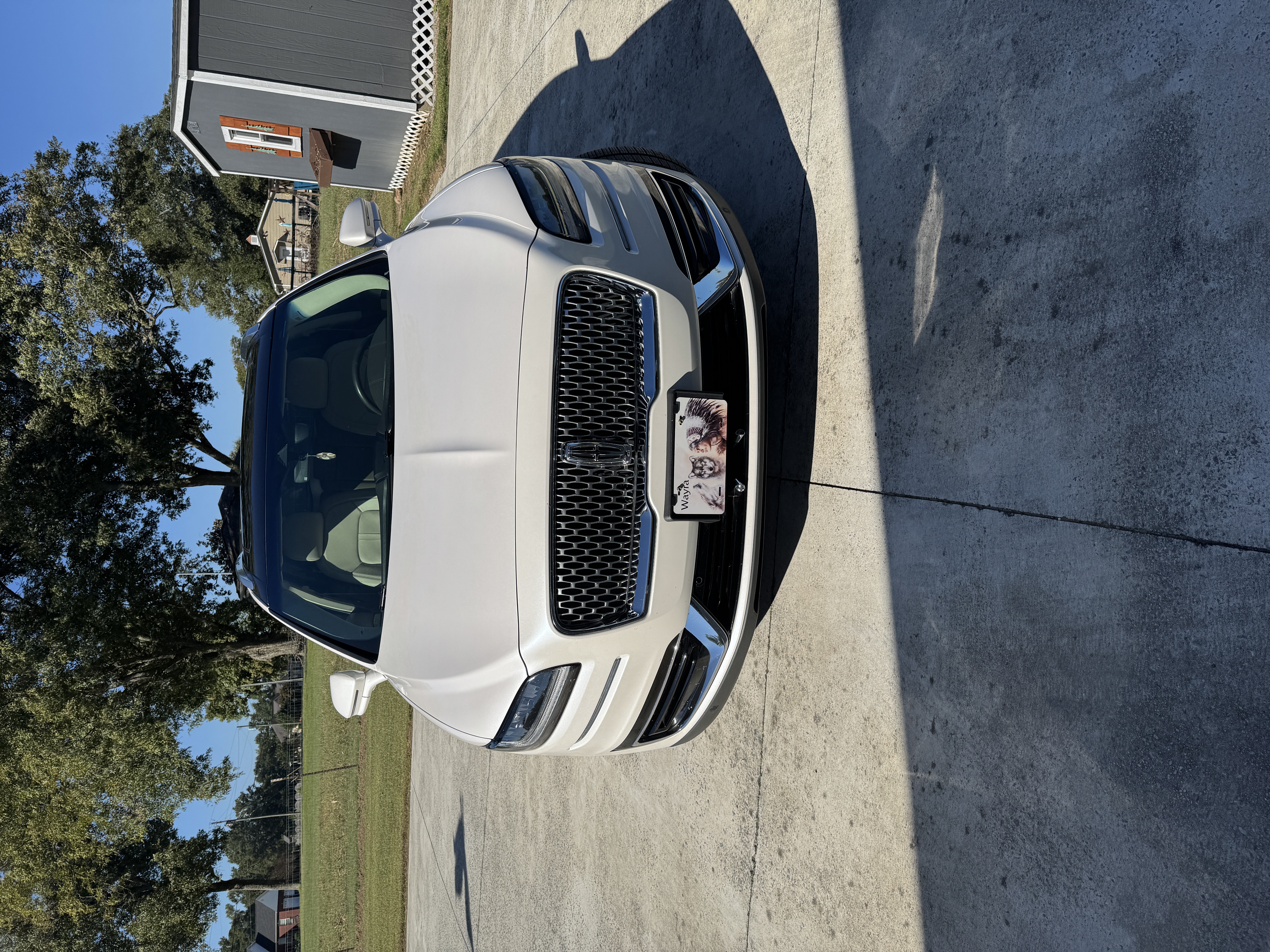 Used 2019 Lincoln Nautilus Reserve FWD image 2