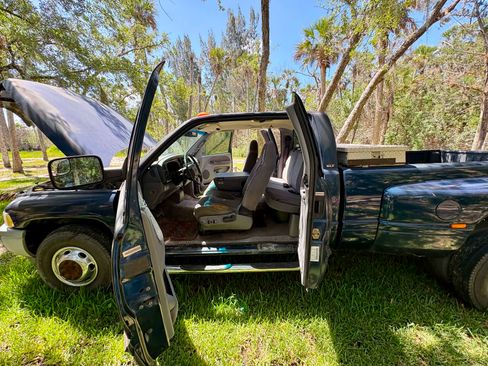 Used 2002 Dodge Ram 3500 Truck 2WD Quad Cab image 6