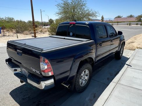 Used 2012 Toyota Tacoma PreRunner w/ TRD Off-Road Pkg image 5