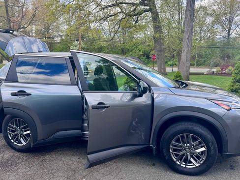 Used 2021 Nissan Rogue S image 9