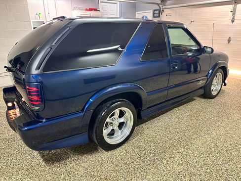 Used 2002 Chevrolet Blazer Xtreme w/ Preferred Equipment Group RWD image 4