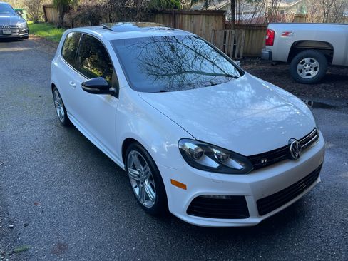 Used 2012 Volkswagen Golf R 2-Door image 2
