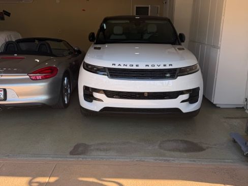 Used 2024 Land Rover Range Rover Sport SE image 8