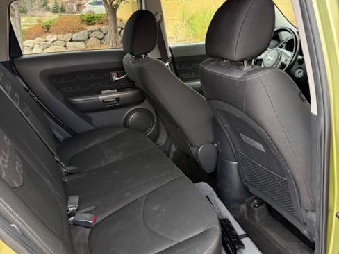 Used 2013 Kia Soul + image 8