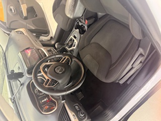 Used 2017 Jeep Cherokee Latitude FWD image 9