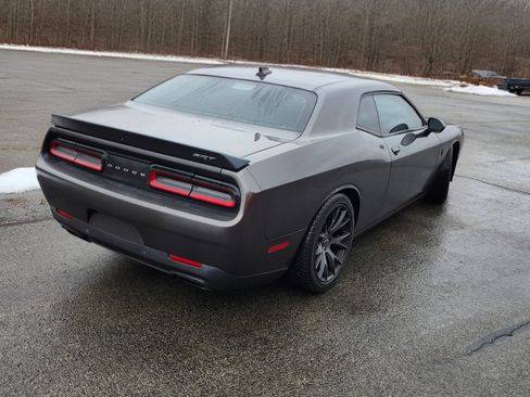 Used 2016 Dodge Challenger SRT Hellcat image 4