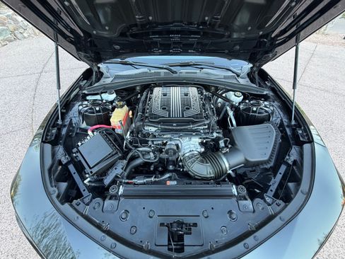 Used 2019 Chevrolet Camaro ZL1 image 2