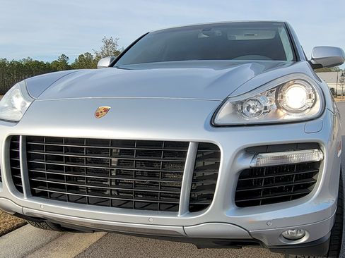Used 2008 Porsche Cayenne Turbo AWD/4WD image 4