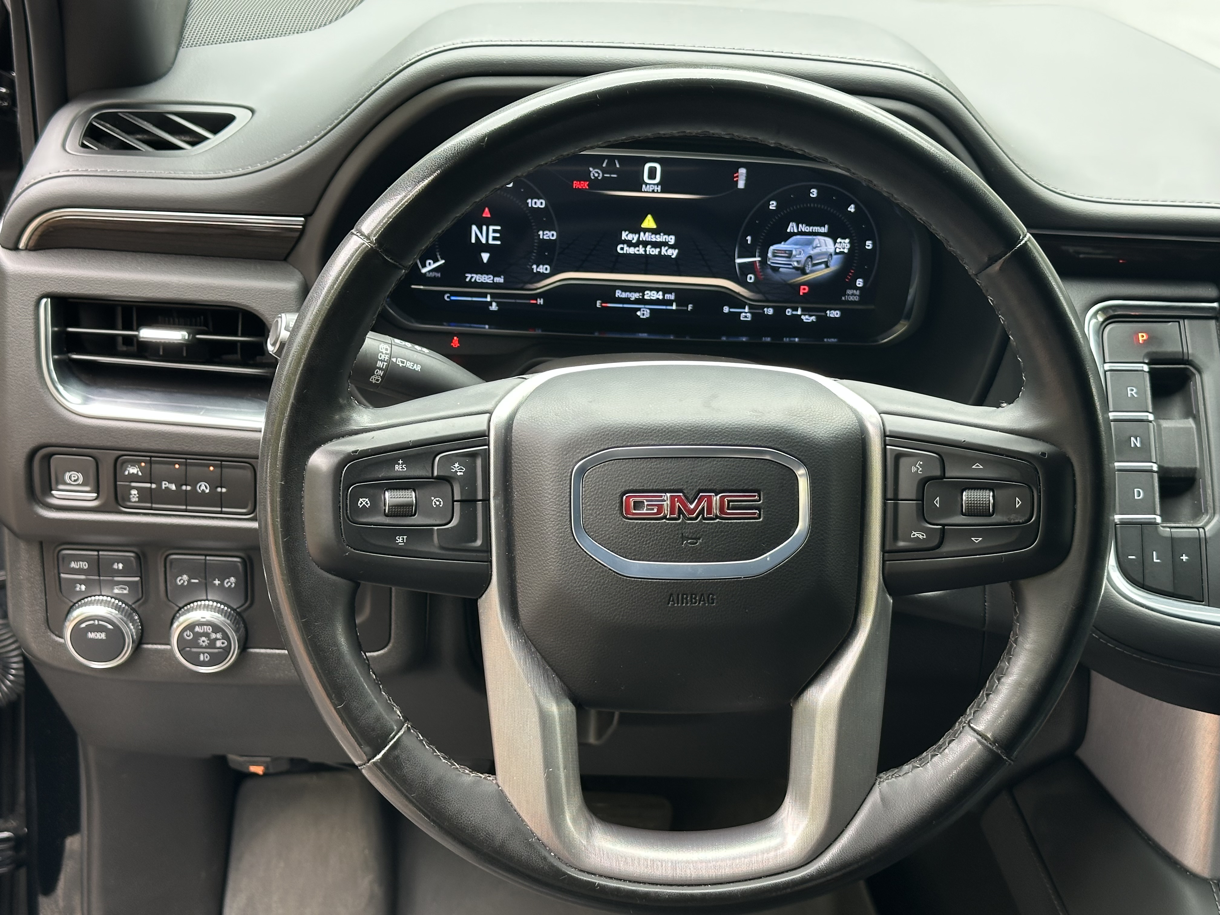 Used 2024 GMC Yukon XL SLE w/ Gmc Pro Safety Plus Package AWD/4WD image 9
