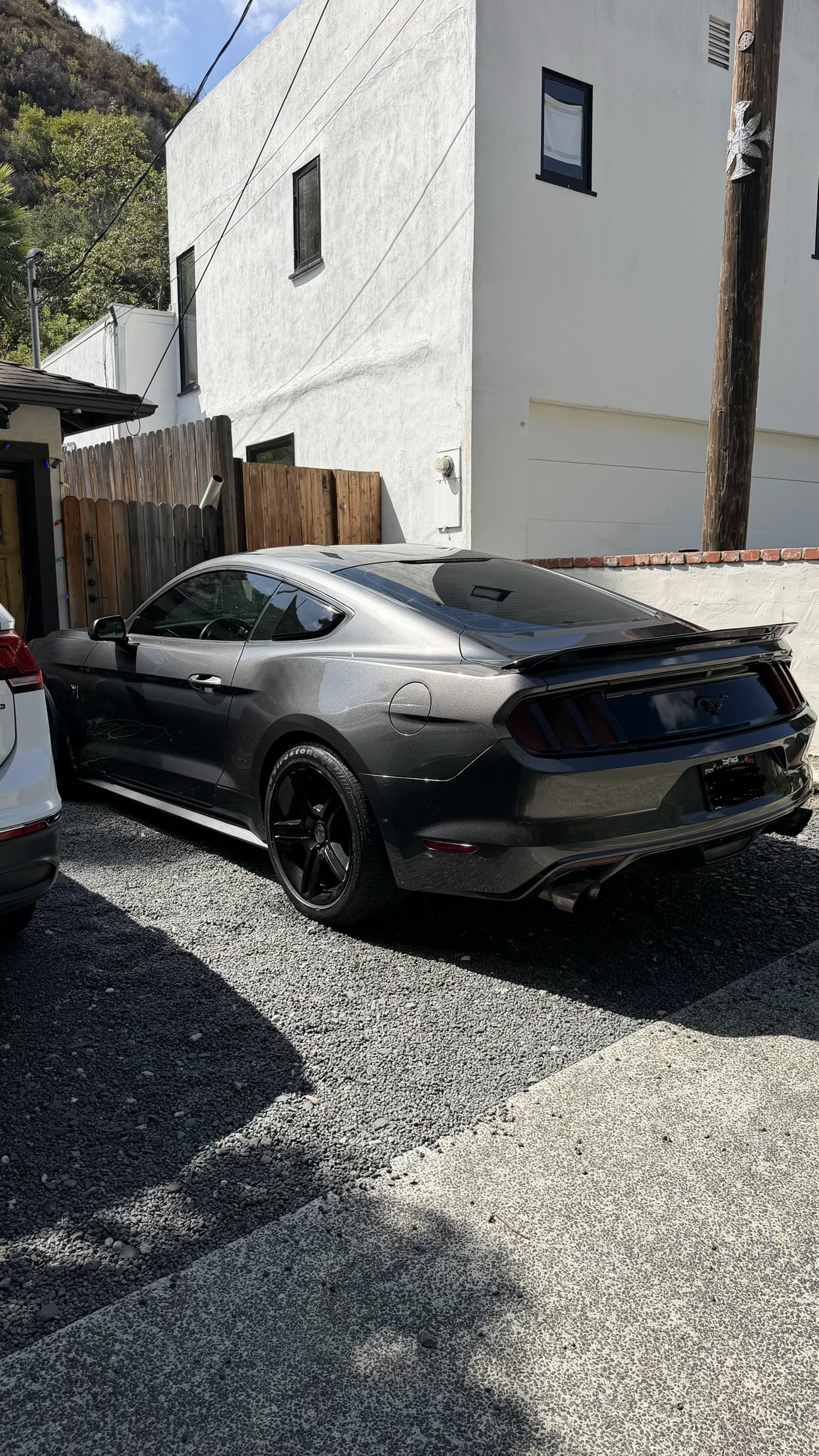 Used 2015 Ford Mustang Coupe RWD image 6