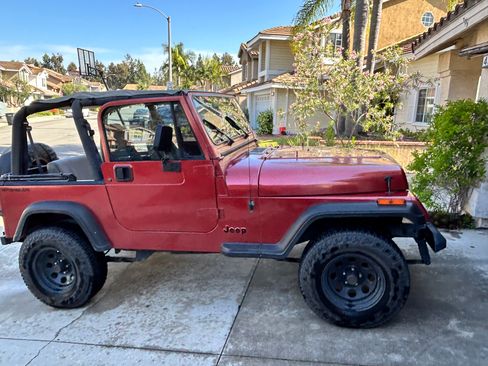 Used 1992 Jeep Wrangler 4WD image 4