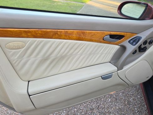 Used 2005 Mercedes-Benz SL 600 image 23