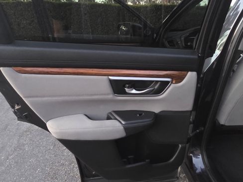 Used 2017 Honda CR-V EX image 6