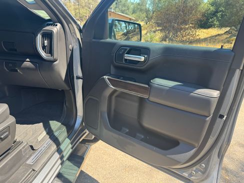 Used 2021 GMC Sierra 1500 SLT RWD image 13
