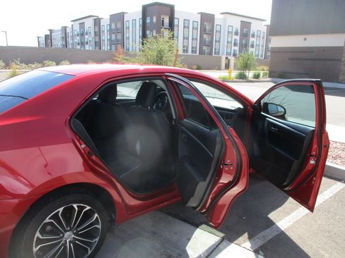 Used 2015 Toyota Corolla S image 18