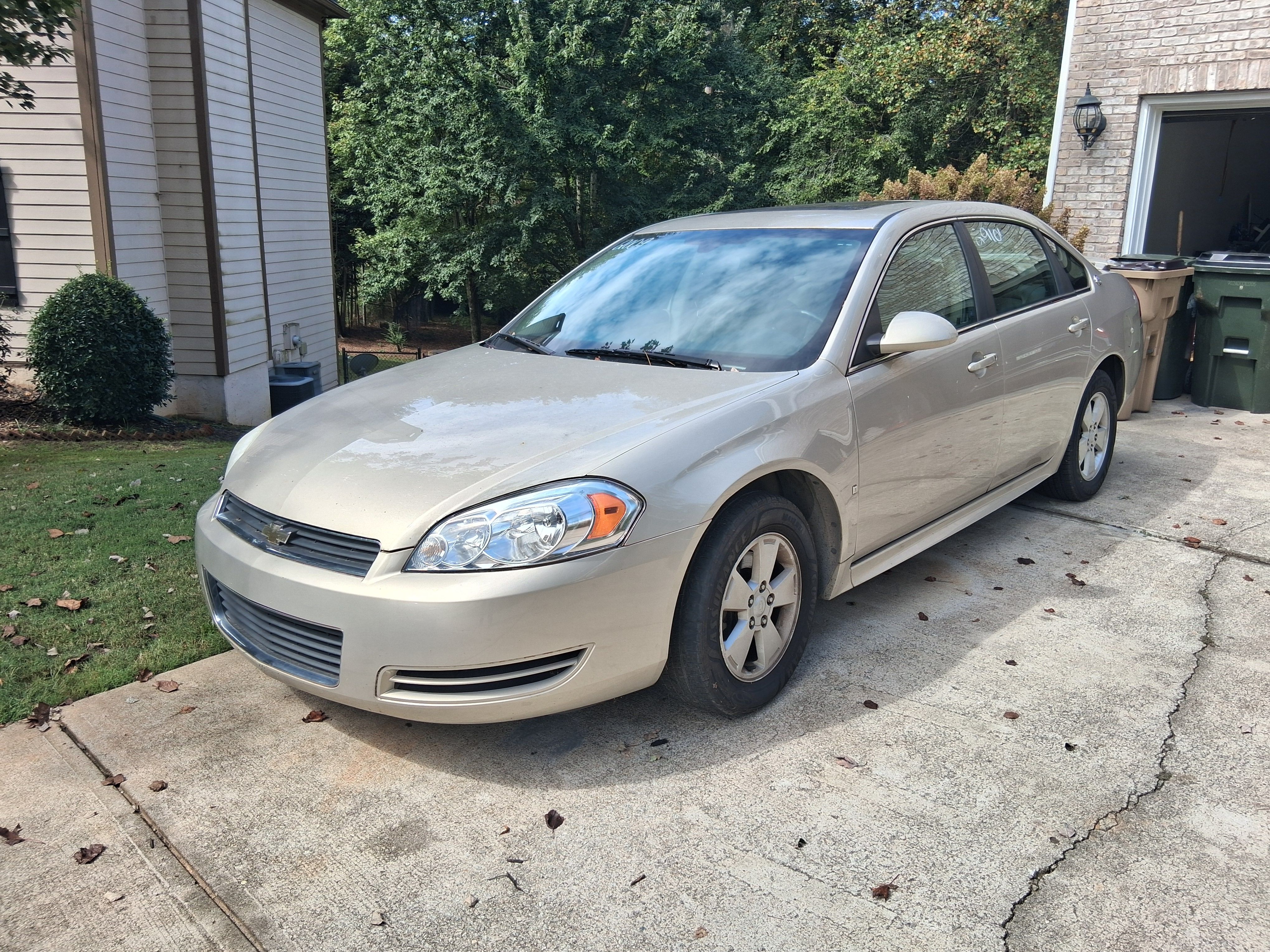 Used 2009 Chevrolet Impala LT w/ Luxury Edition Package FWD image 1