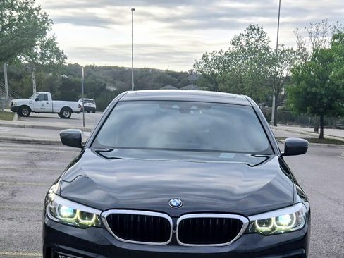 Used 2017 BMW 530i image 2