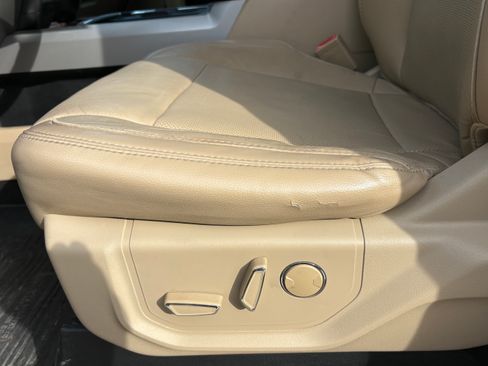 Used 2019 Ford F250 Lariat w/ Lariat Value Package AWD/4WD image 9