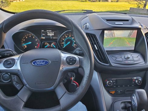 Used 2016 Ford Escape SE w/ Equipment Group 201A image 15