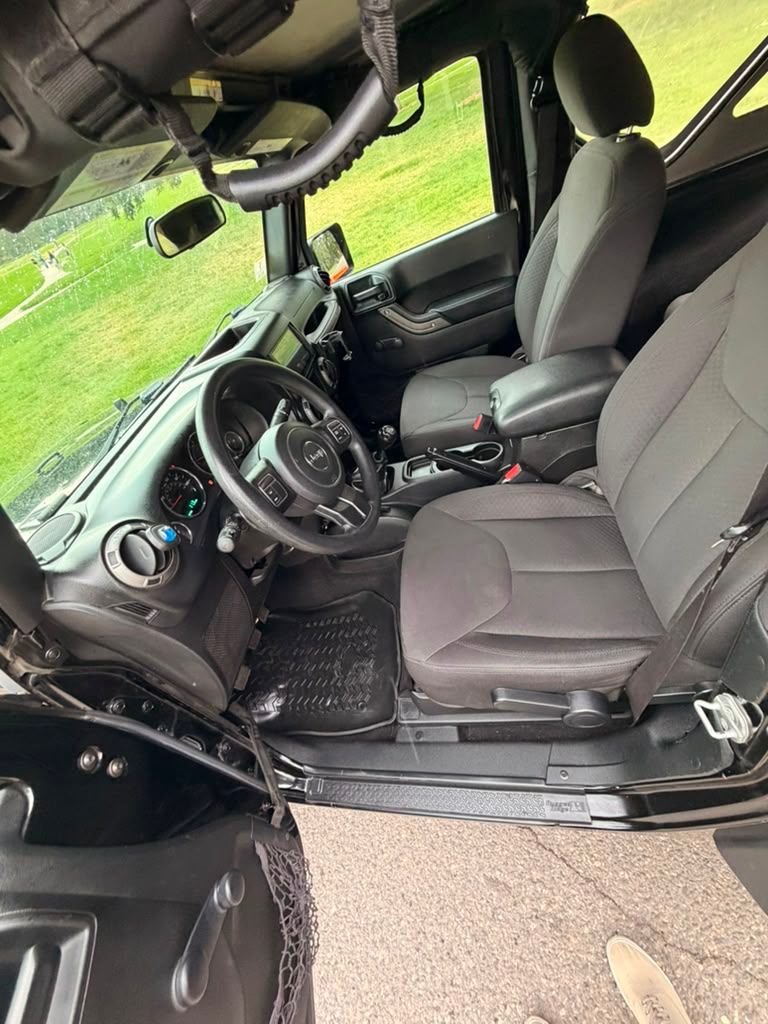 Used 2016 Jeep Wrangler Sport AWD/4WD image 14
