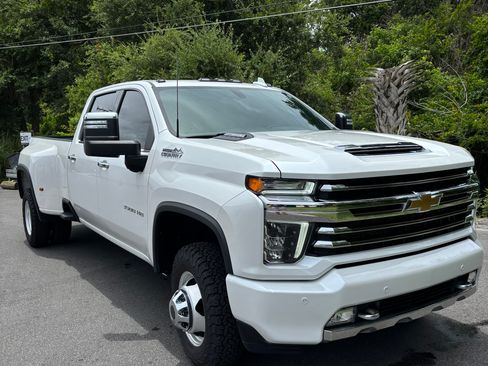 Used 2022 Chevrolet Silverado 3500 High Country AWD/4WD image 16