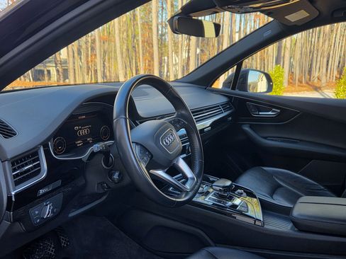Used 2017 Audi Q7 3.0T Premium Plus w/ Premium Plus Package image 8