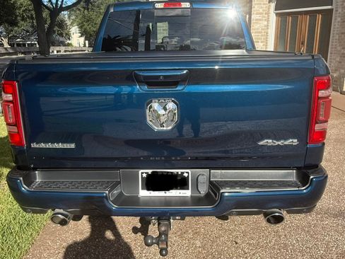 Used 2024 RAM 1500 Laramie AWD/4WD image 13