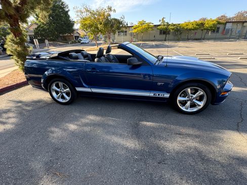 Used 2007 Ford Mustang GT RWD image 10