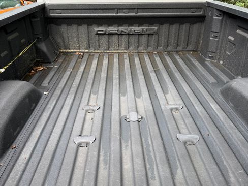 Used 2022 GMC Sierra 3500 Denali AWD/4WD image 8