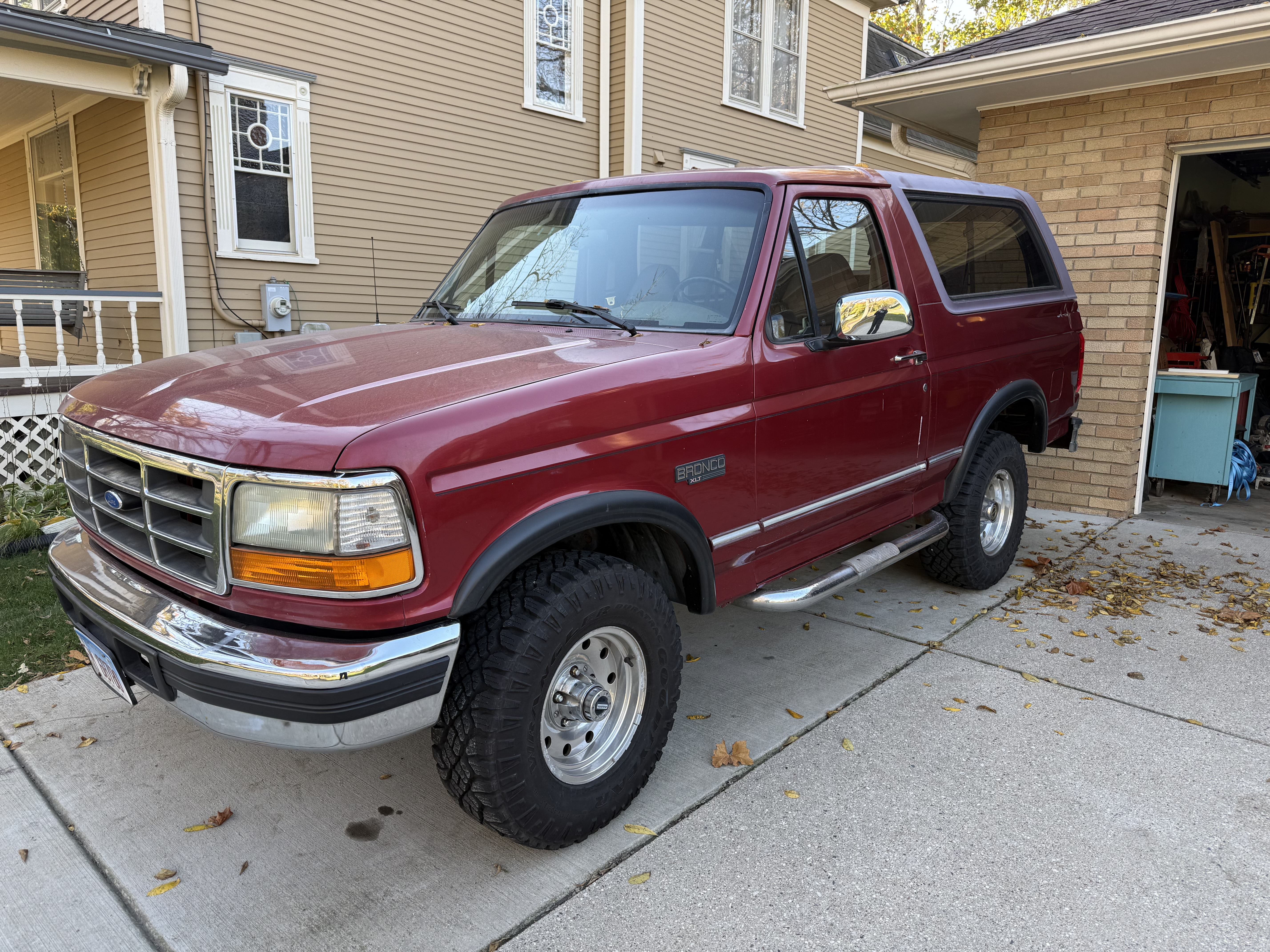 Used 1996 Ford Bronco AWD/4WD image 1