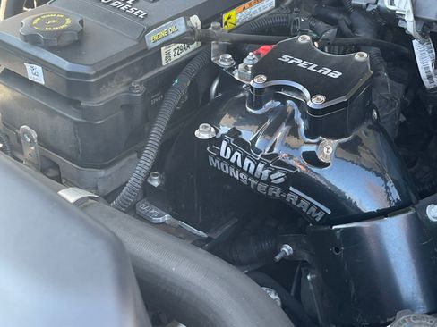 Used 2019 RAM 2500 Tradesman w/ Chrome Appearance Group image 6