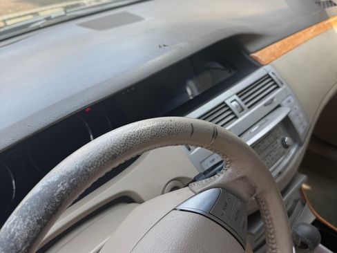 Used 2006 Toyota Avalon XLS image 12