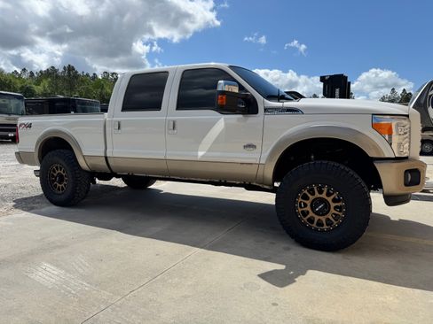 Used 2012 Ford F250 King Ranch w/ King Ranch w/Chrome Pkg image 8