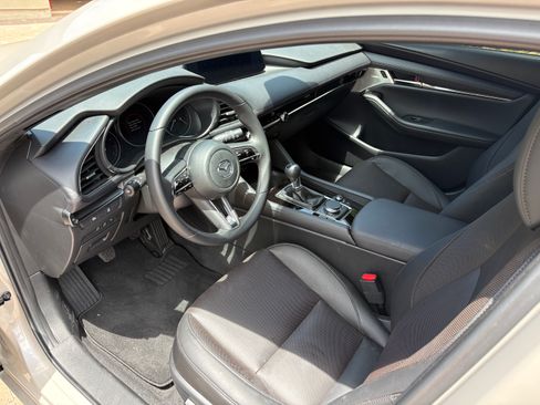 Used 2026 MAZDA MAZDA3 2.5 S Hatchback w/ Premium Pkg FWD image 8