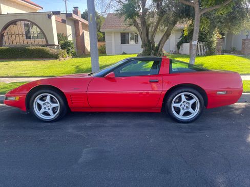 Used 1994 Chevrolet Corvette ZR-1 image 1