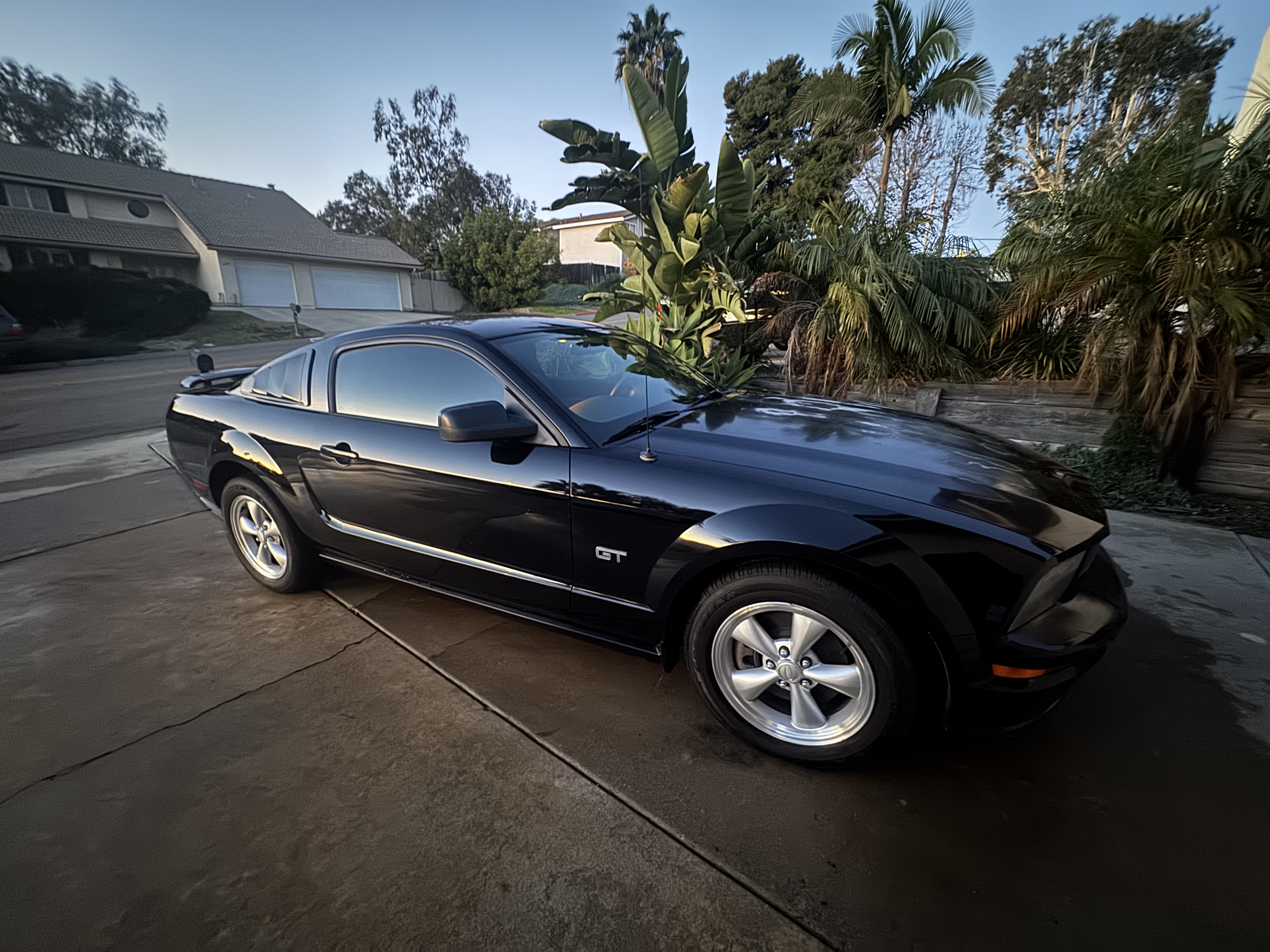 Used 2008 Ford Mustang GT RWD image 1