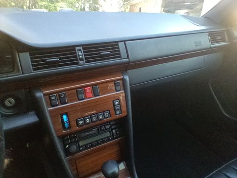 Used 1995 Mercedes-Benz E 300 Sedan image 6