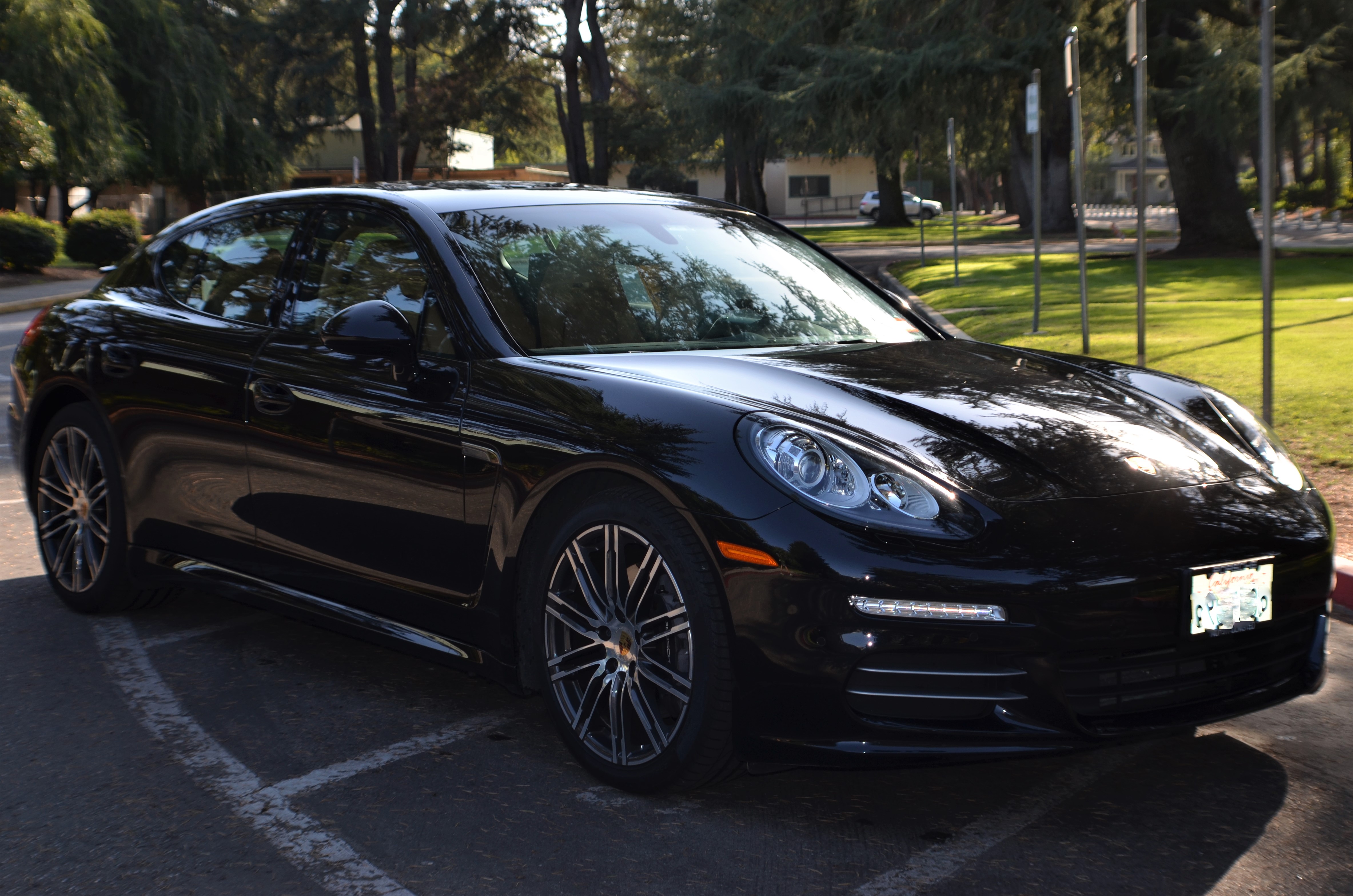 Used 2016 Porsche Panamera 4 Edition AWD/4WD image 1
