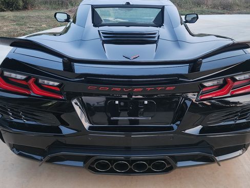 Used 2025 Chevrolet Corvette Z06 w/ Z07 Performance Package RWD image 5