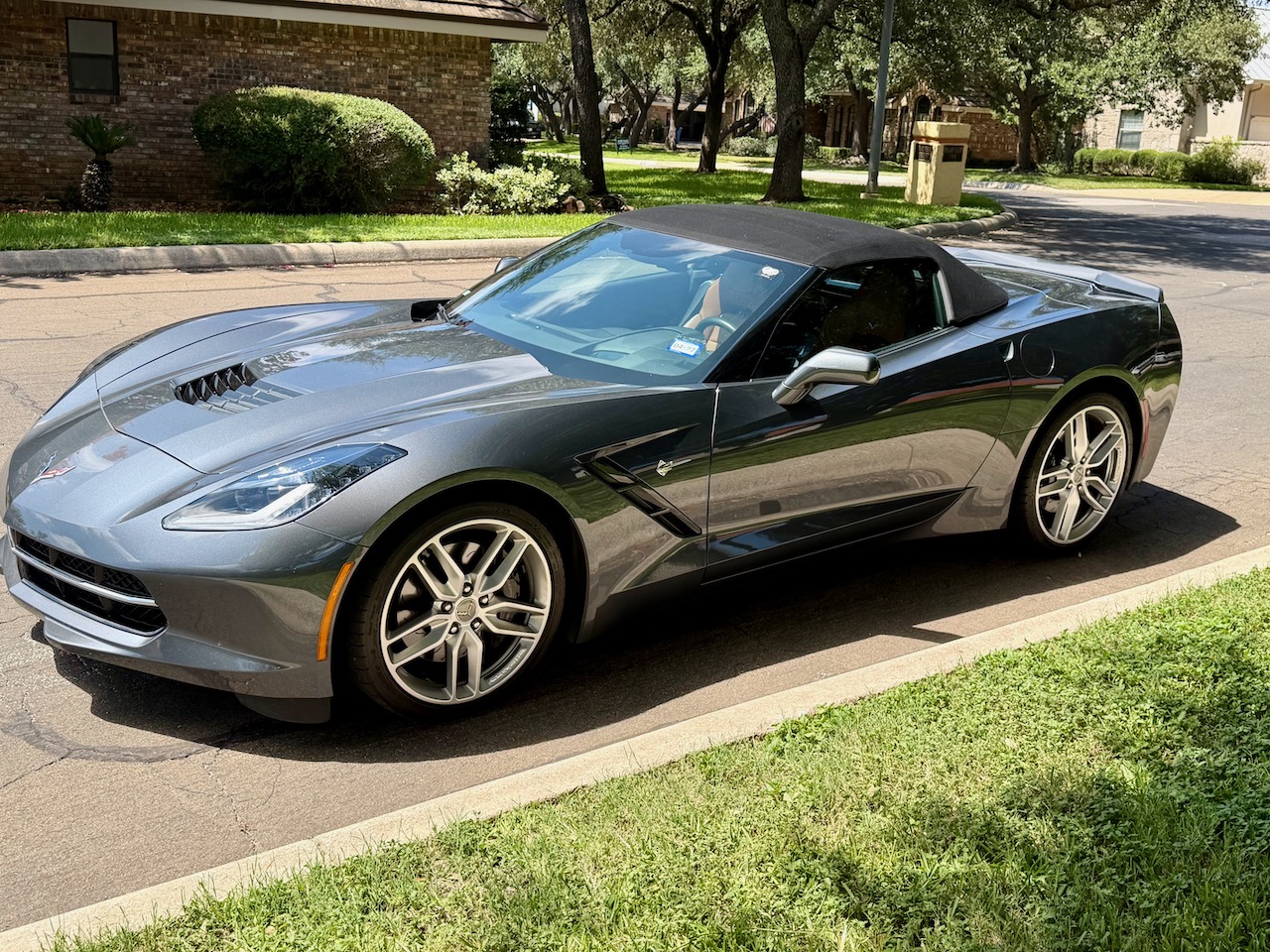Used 2014 Chevrolet Corvette Stingray Convertible w/ 2LT Preferred Equipment Group RWD image 9