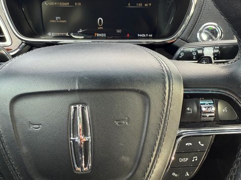 Used 2020 Lincoln Continental image 6