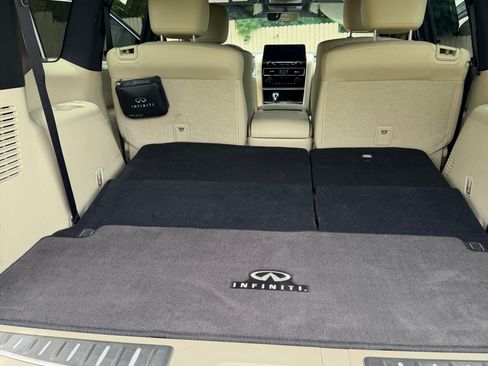 Used 2024 INFINITI QX80 Sensory AWD/4WD image 14