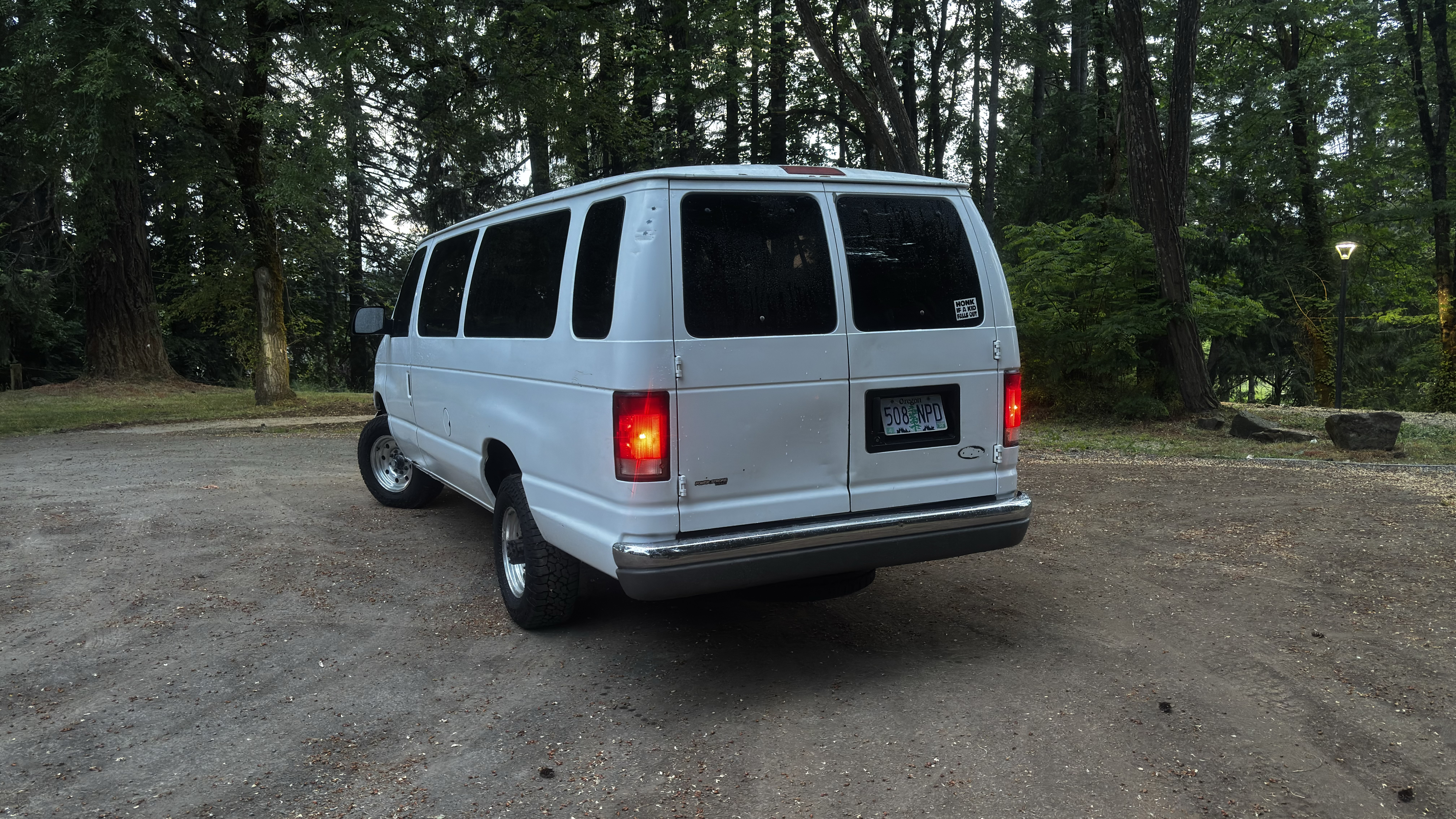 Used 1995 Ford E-350 and Econoline 350 Club Wagon RWD image 6