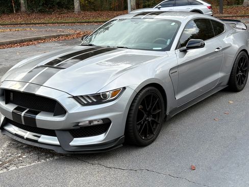 Used 2020 Ford Mustang Shelby GT350 w/ Technology Package image 6