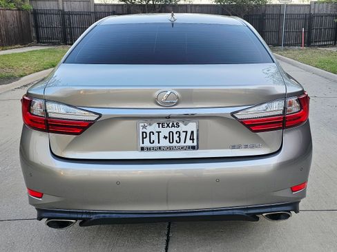 Used 2018 Lexus ES 350 w/ Navigation System Package image 9