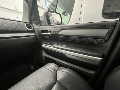 Used 2014 Toyota Tundra Platinum image 15